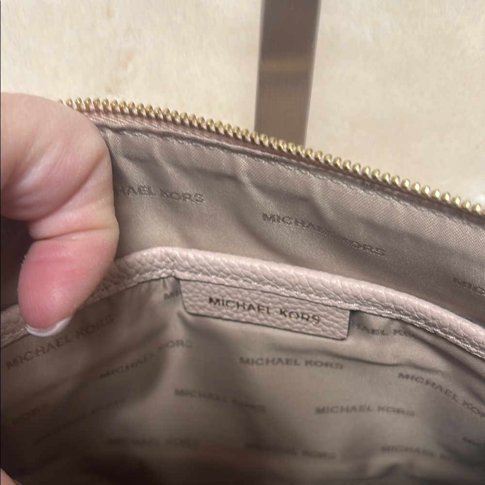Michael Kors Dusty Rose Clutch with Gold Logo and Wrist Strap - Picture 2 of 9